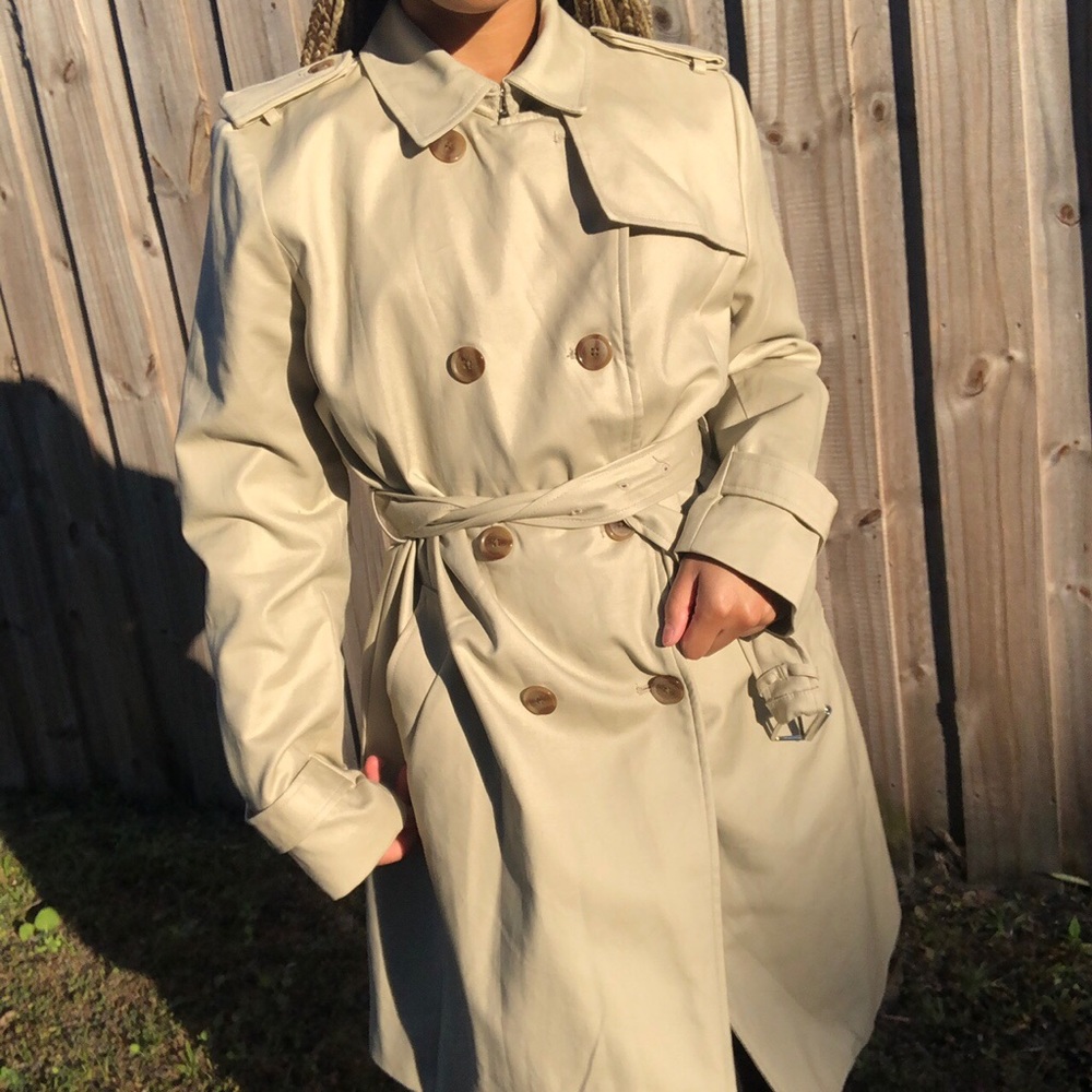 Cream Liz Claiborne Trench Coat